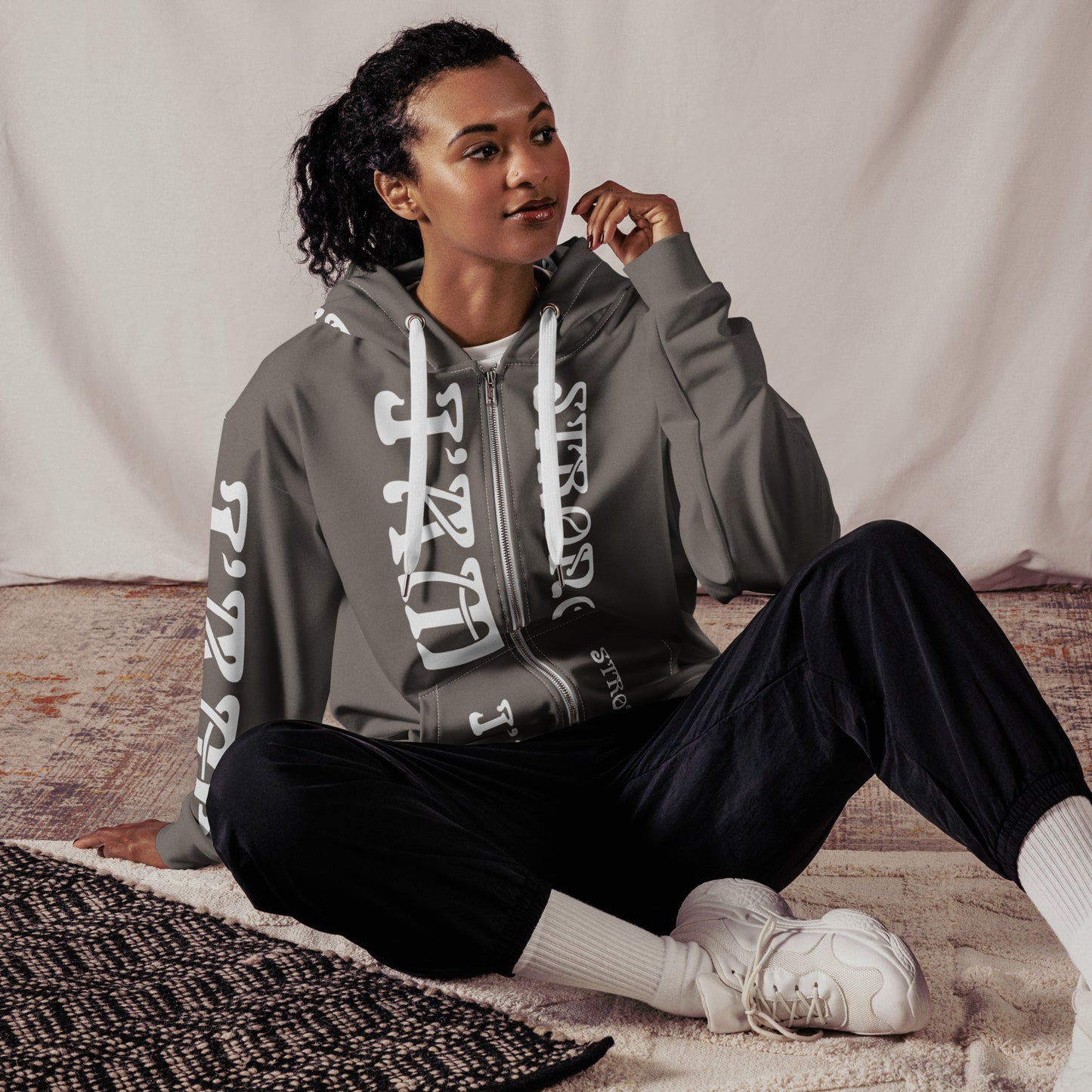 “I’AM STRONG!” Grey Unisex Zip Hoodie W/White Font