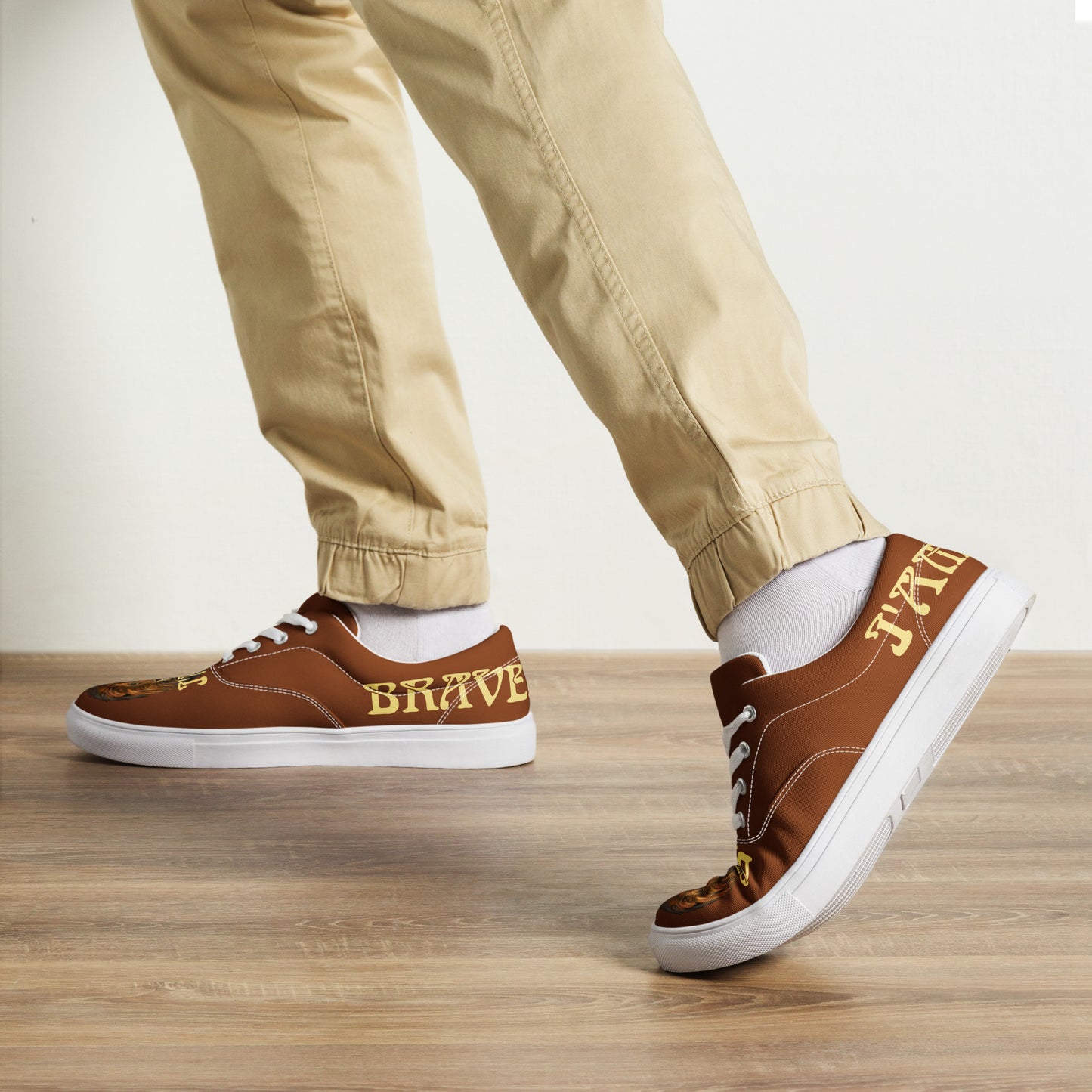 “I’AM BRAVE!” Brown Men’s Lace-Up Canvas Shoes W/Banana Font
