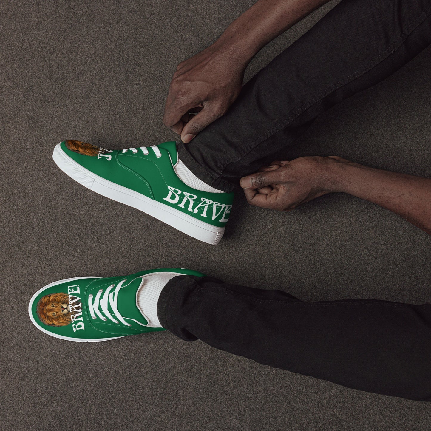 “I’AM BRAVE!” Green Men’s Lace-Up Canvas Shoes W/White Font