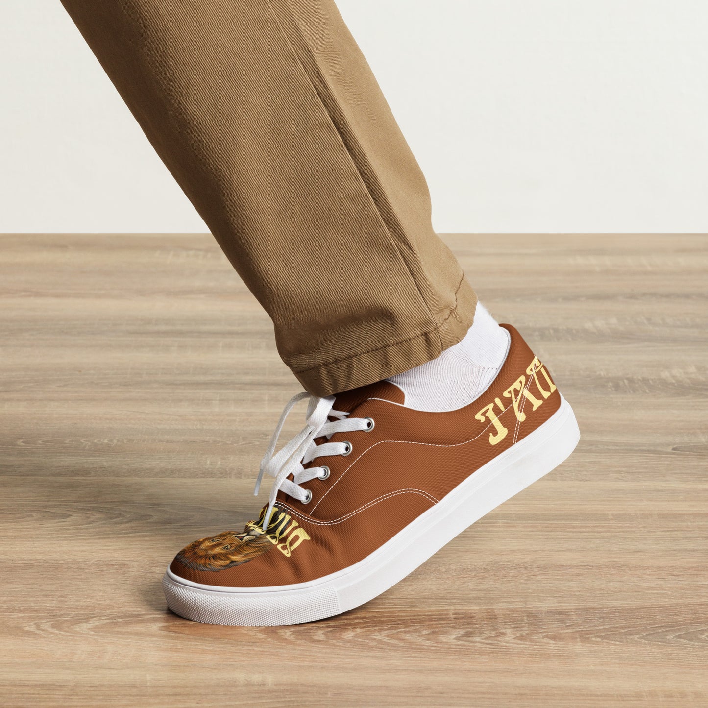 “I’AM BRAVE!” Brown Men’s Lace-Up Canvas Shoes W/Banana Font