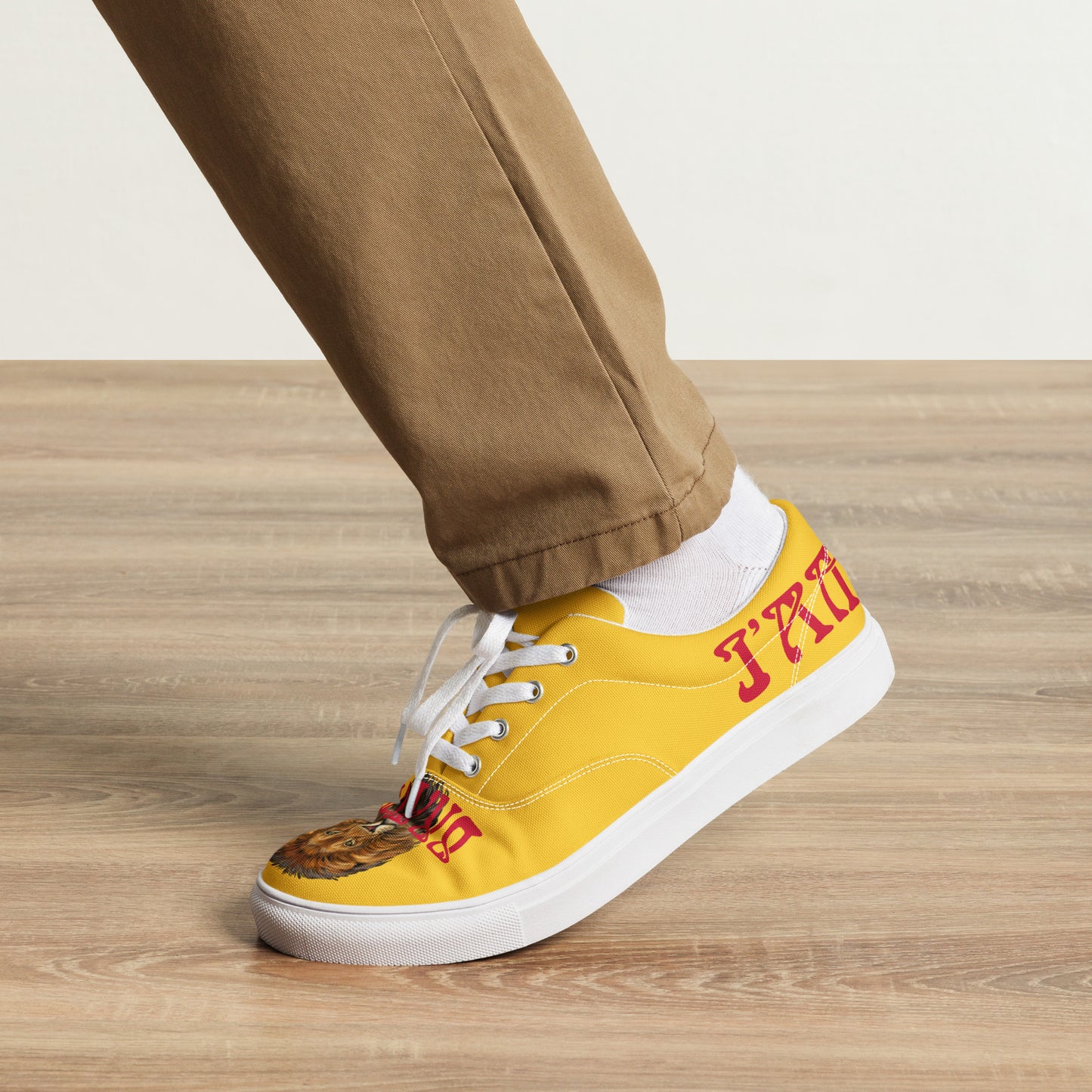 “I’AM BRAVE!” Yellow Men’s Lace-Up Canvas Shoes W/Red Font