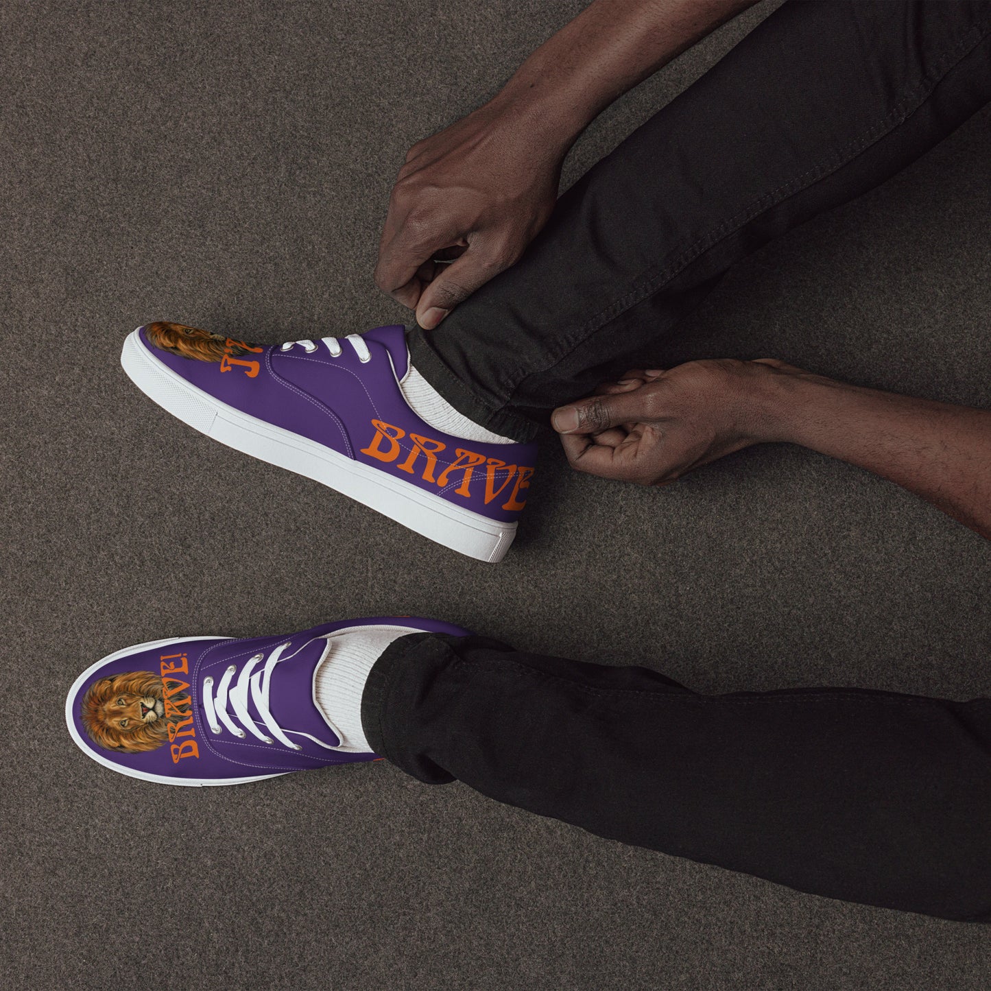 “I’AM BRAVE!” Purple Men’s Lace-Up Canvas Shoes W/Orange Font