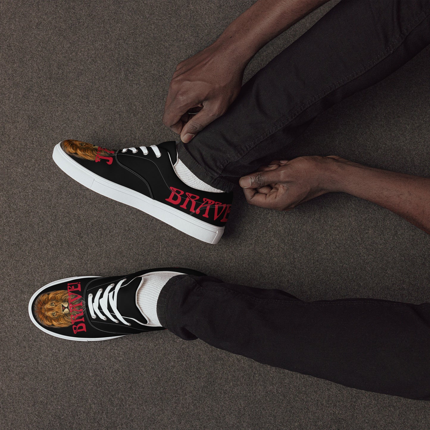 “I’AM BRAVE!”Black Men’s Lace-Up Canvas Shoes W/Red Font