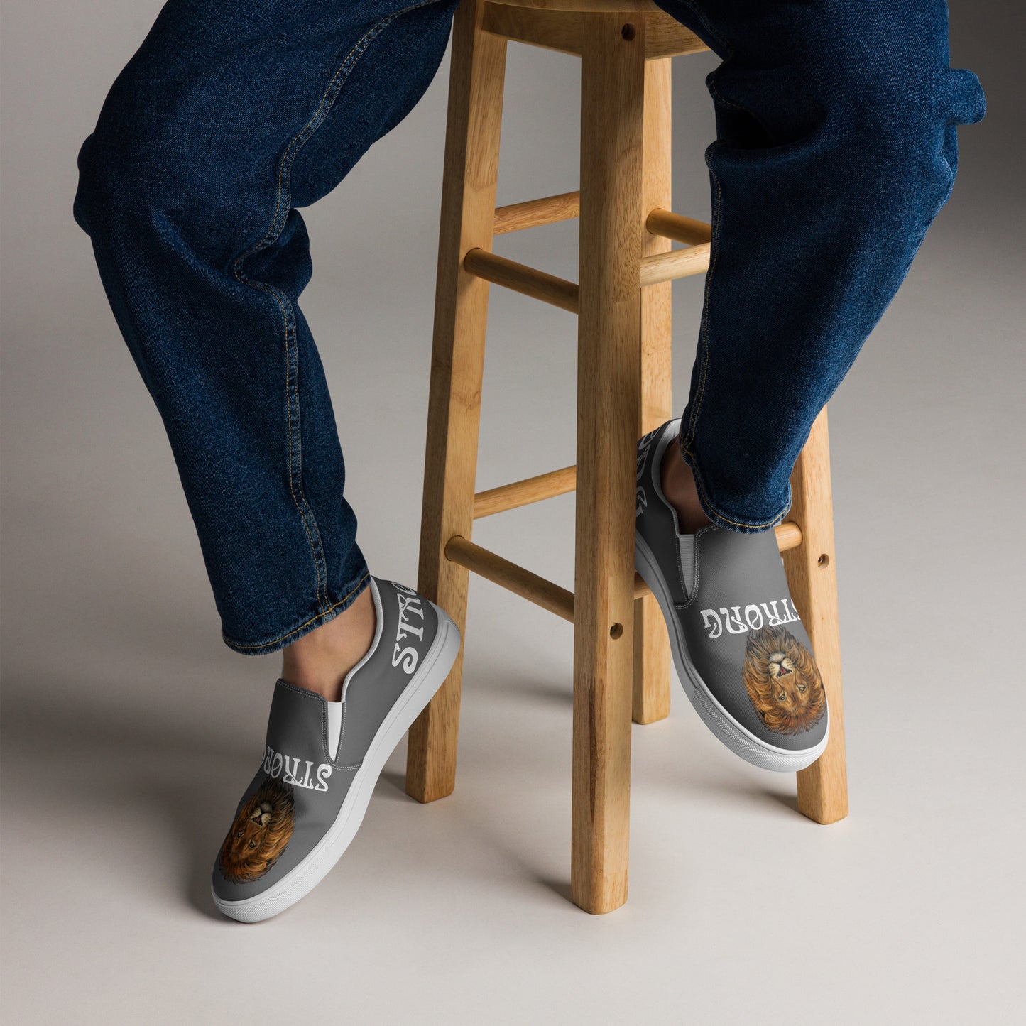 “STRONG”Grey Men’s Slip-On Canvas Shoes
