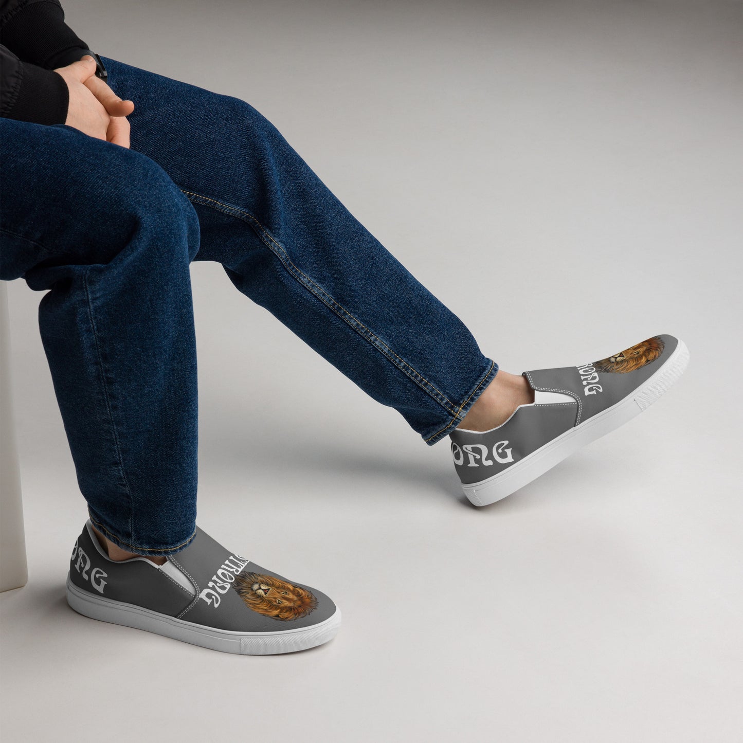“STRONG”Grey Men’s Slip-On Canvas Shoes