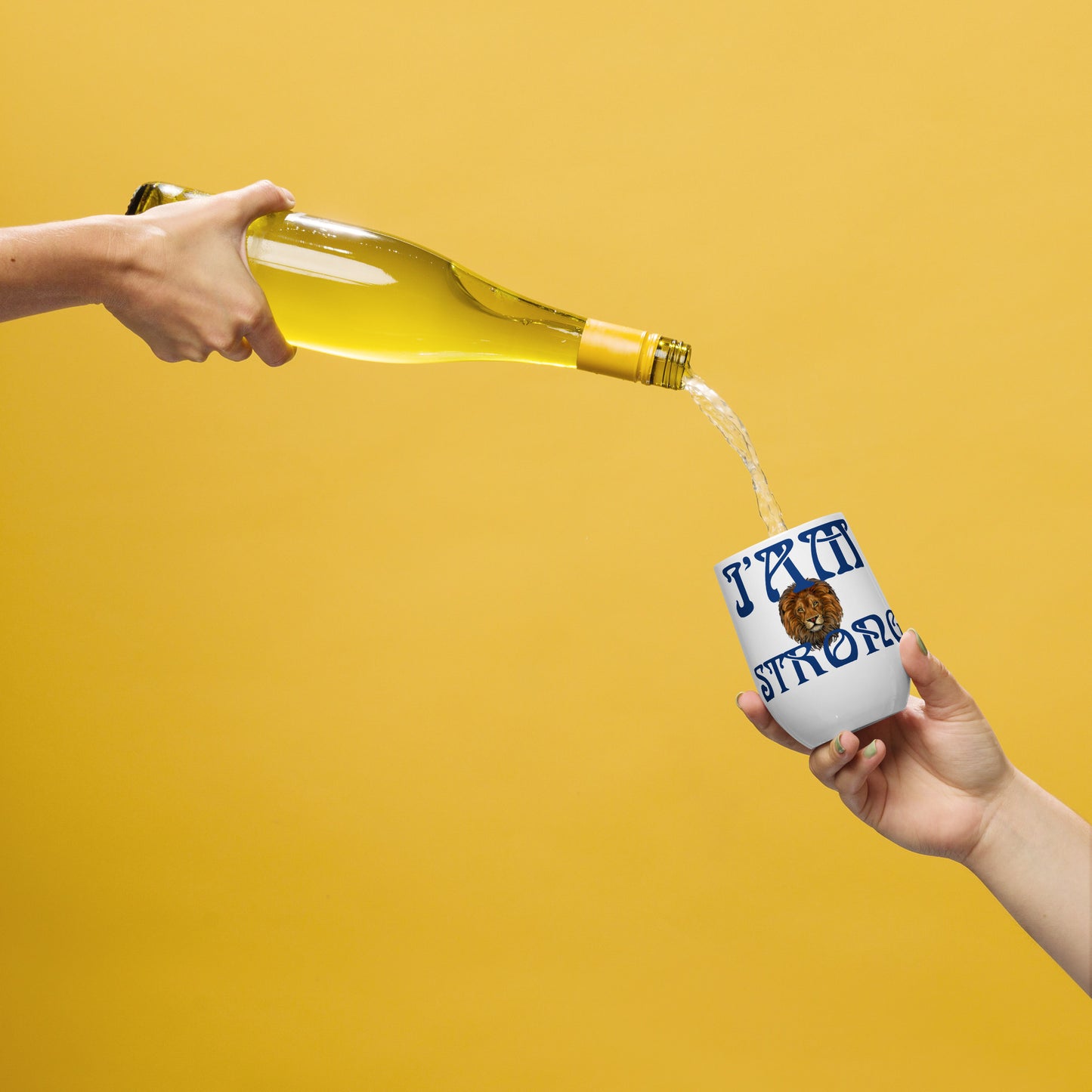 “I’AM STRONG!”White Wine Tumbler W/Blue Font