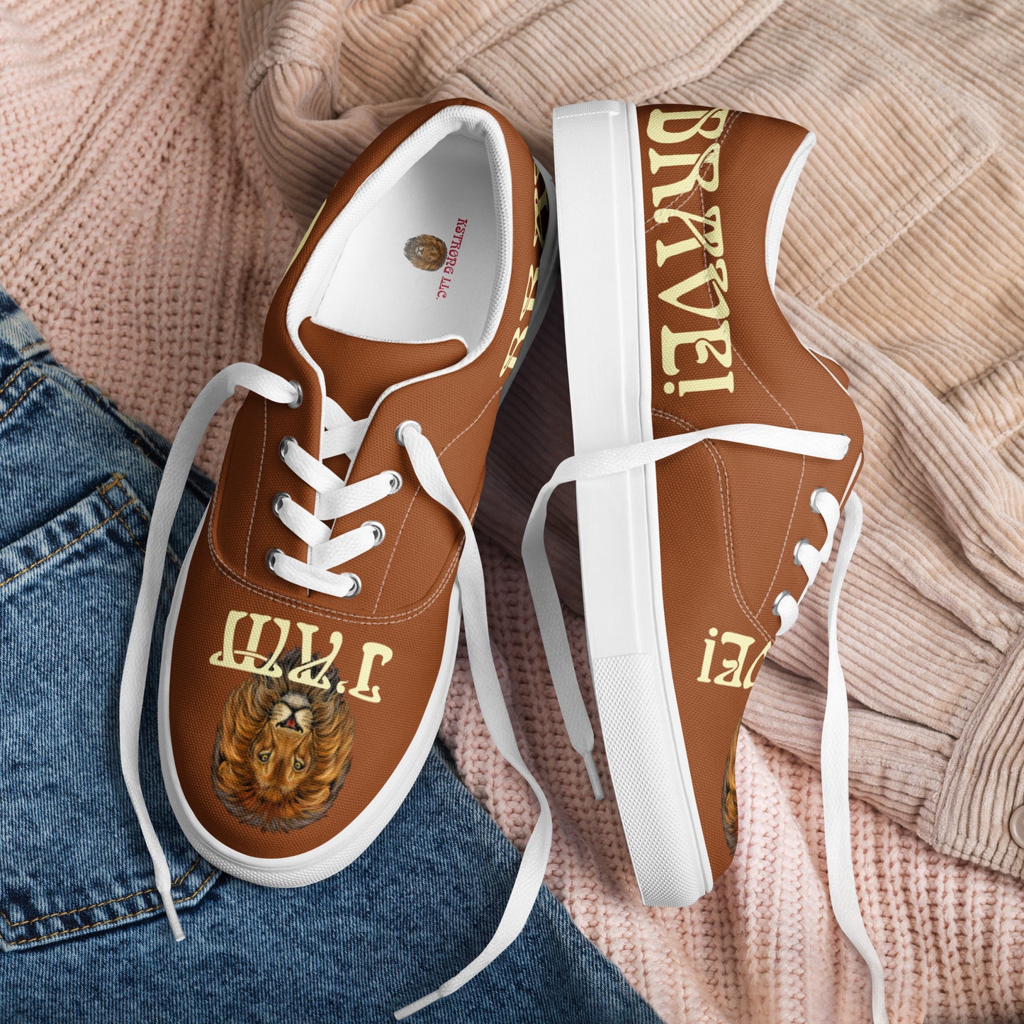 “I’AM BRAVE!”Brown Women’s Lace-Up Canvas Shoes W/Banana Font