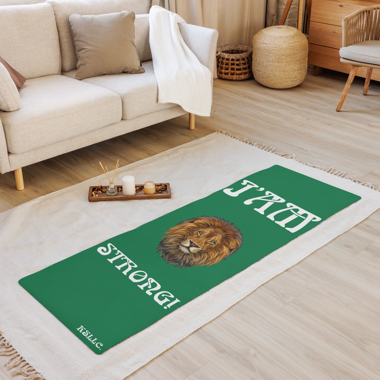 “I’AM STRONG!”Green Yoga Mat W/White Font