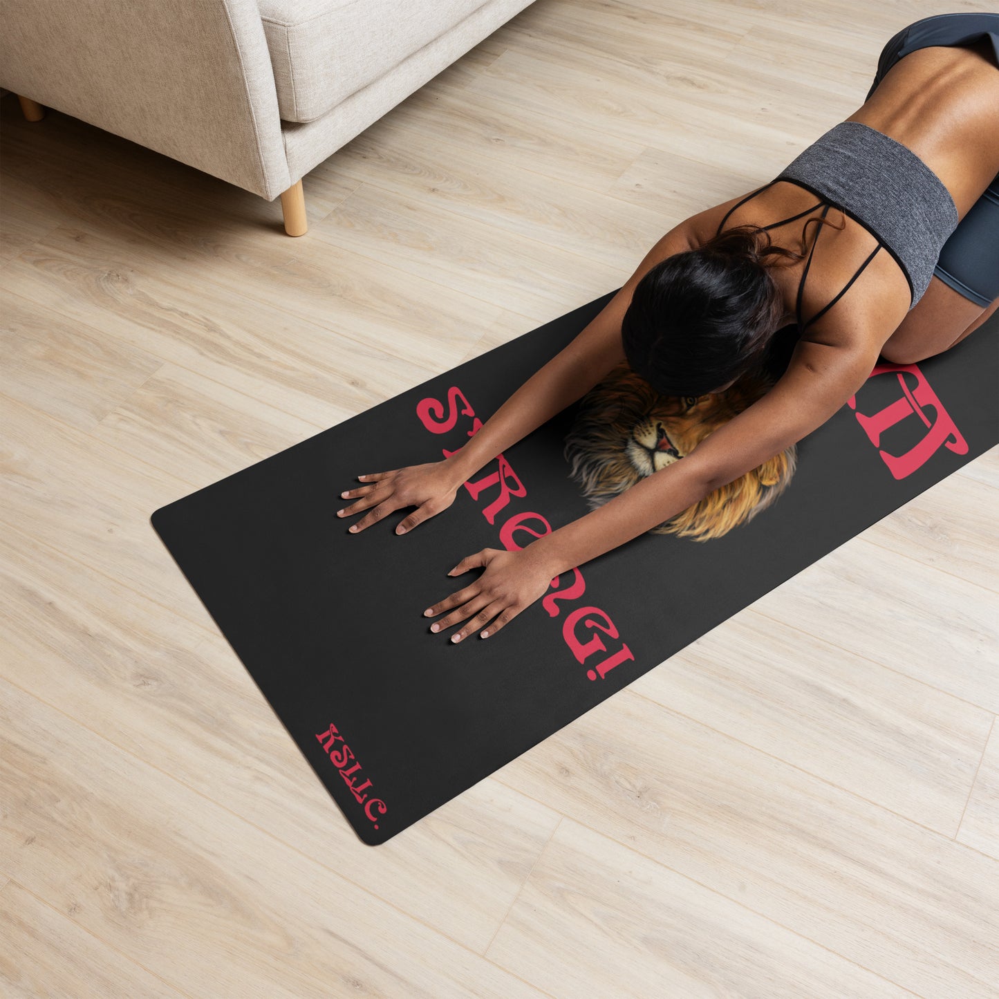 “I’AM STRONG!”Black Yoga Mat W/Red Font